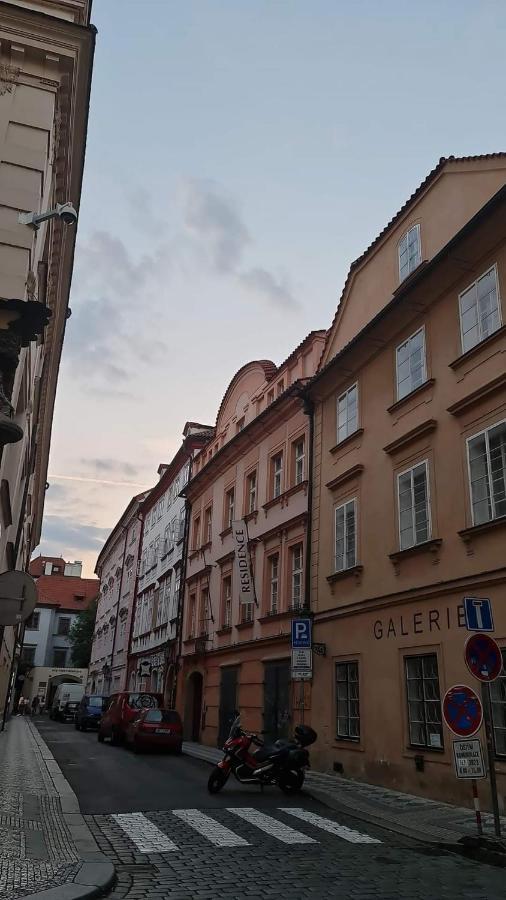 Laxmi Happy Home In Historical Prague Exterior photo