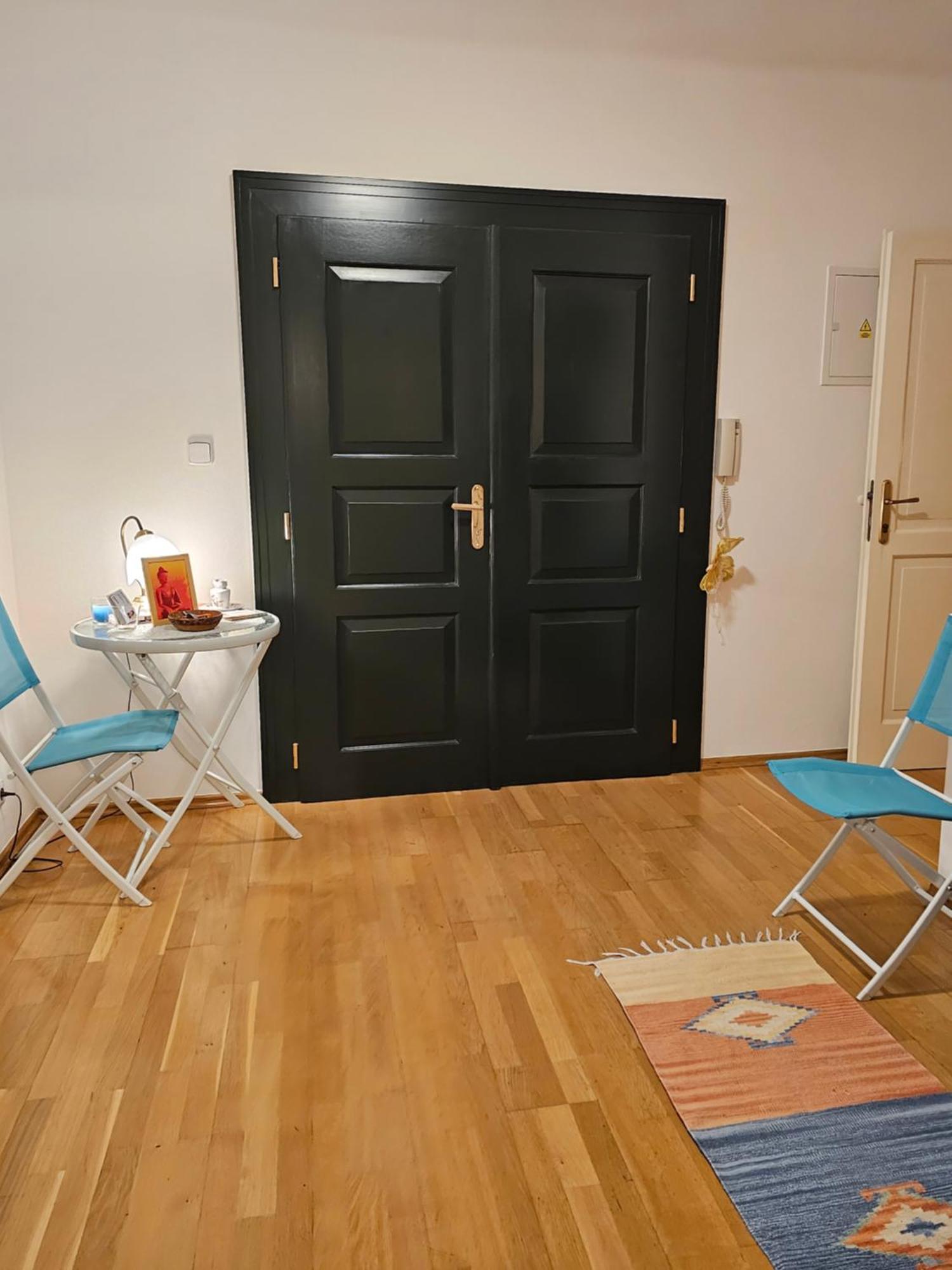 Laxmi Happy Home In Historical Prague Exterior photo